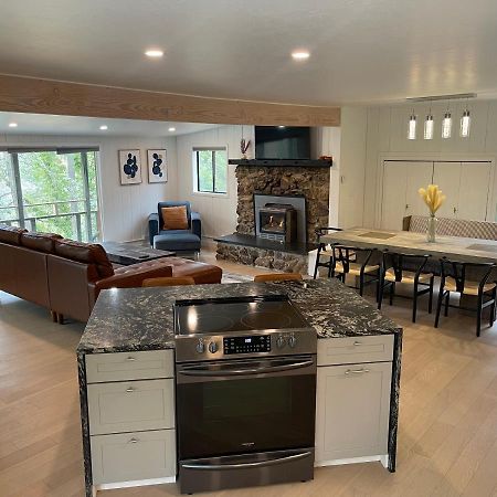The River House Grants Pass Exterior photo