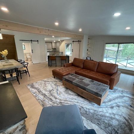 The River House Grants Pass Exterior photo