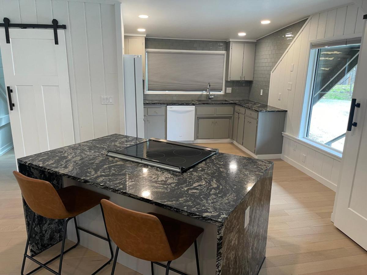 The River House Grants Pass Exterior photo