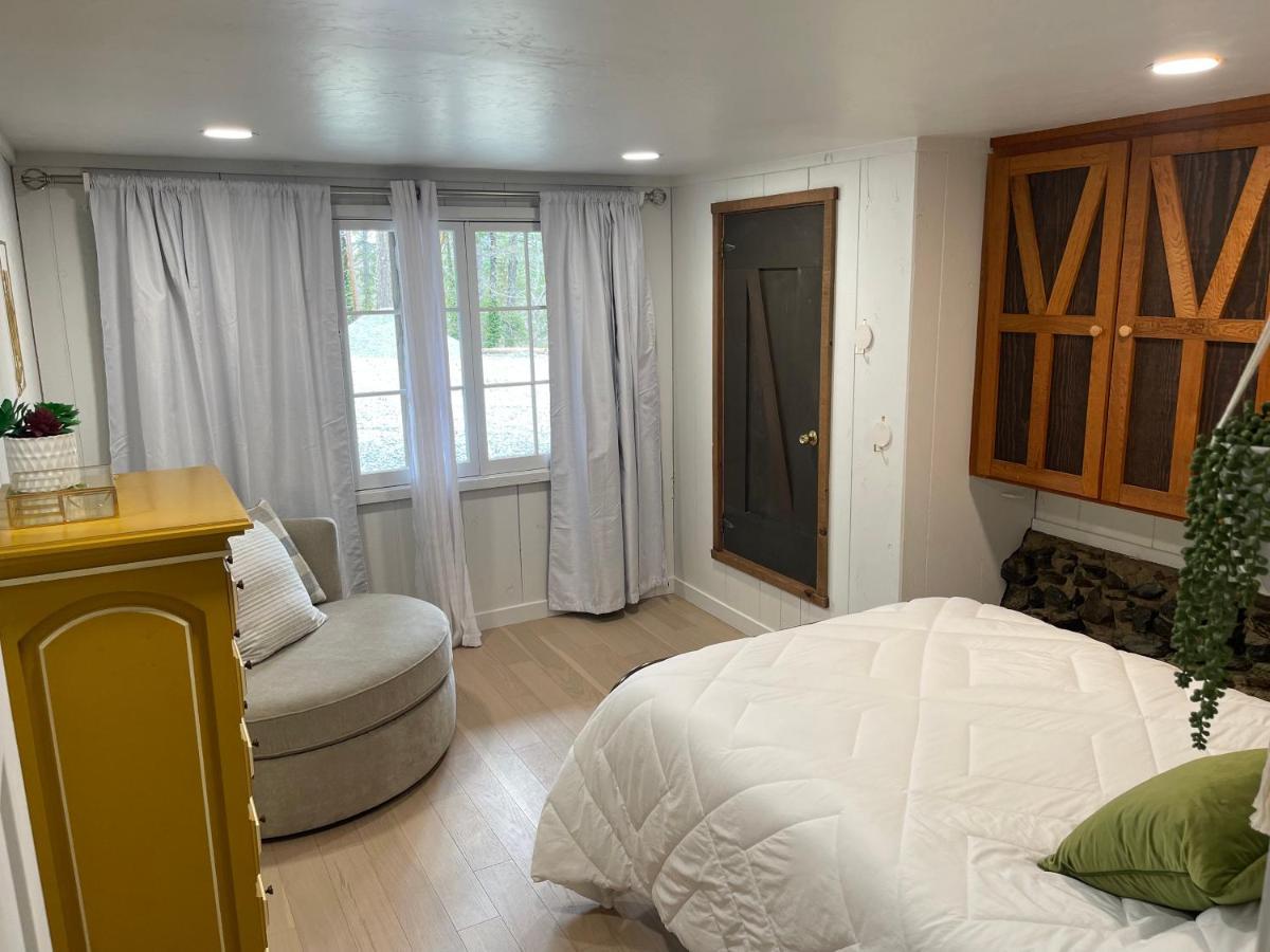 The River House Grants Pass Exterior photo