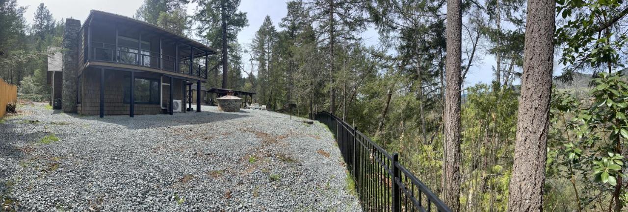 The River House Grants Pass Exterior photo