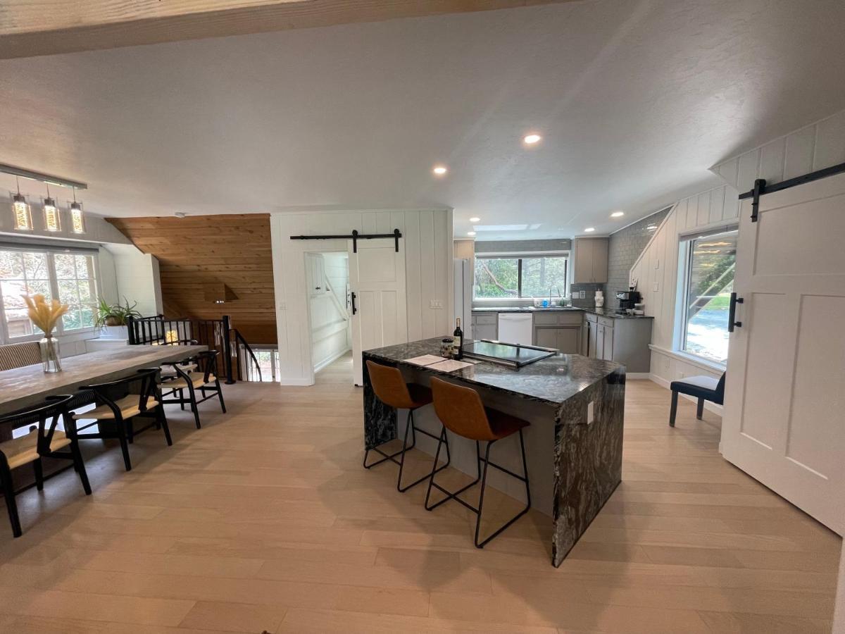 The River House Grants Pass Exterior photo
